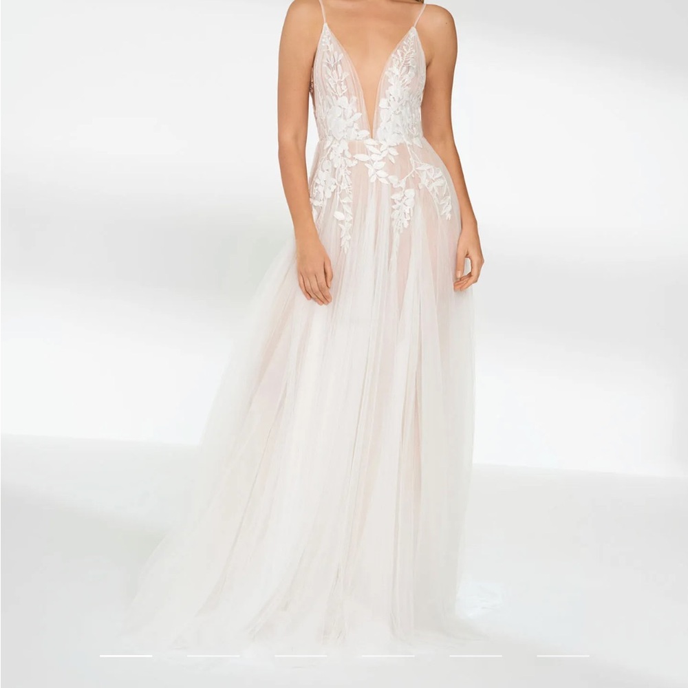 Ana Kara wedding dress.